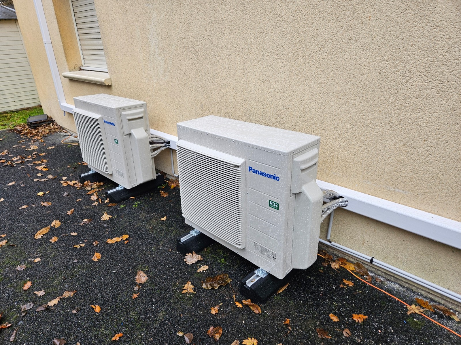Pose de pompe à chaleur avec console murale à Barentin (76) en Seine Maritime
